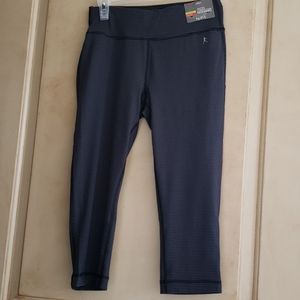 Danskin Now.  Capri leggings.